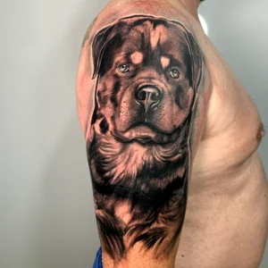 Dog tattoo in Nero Tattoo Parlour